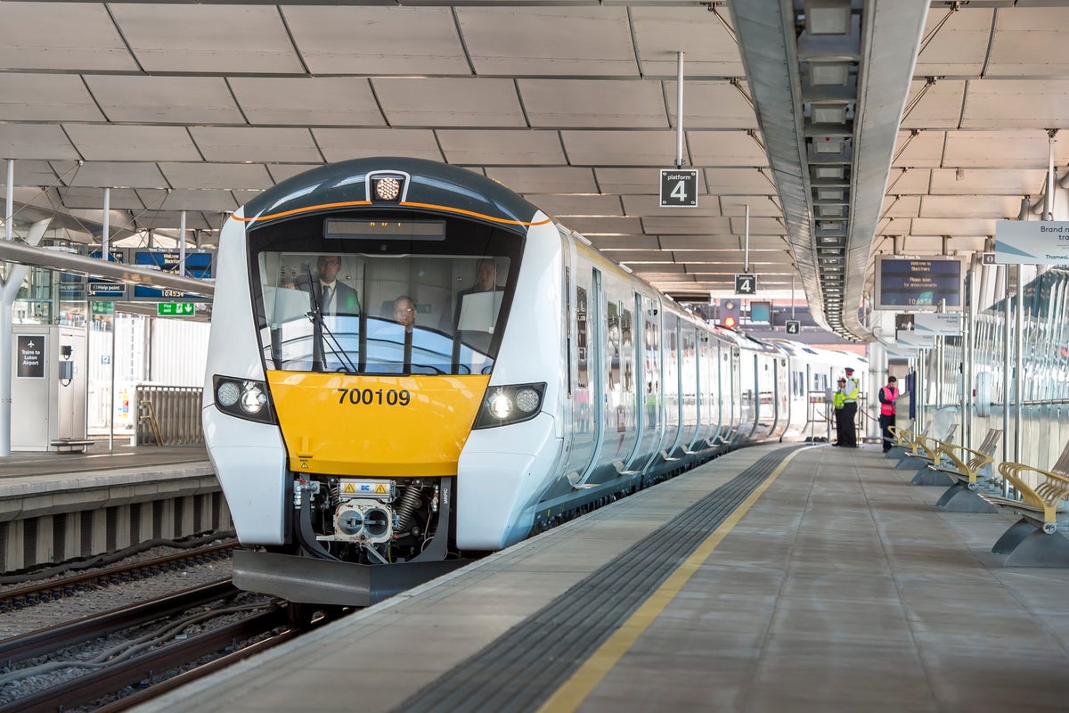 Thameslink passengers stuck for hours after electrical fault causes transport chaos